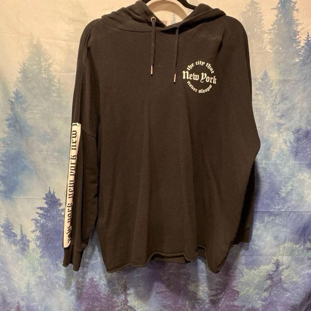 H&M Divied New York Hoodie‎